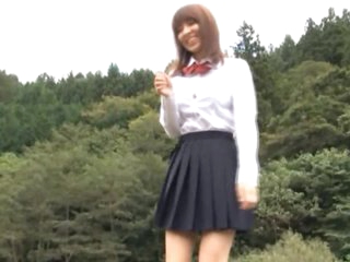 Oriental Teen Mashiro Sucks Her Boyfriend's Knob In the Woods